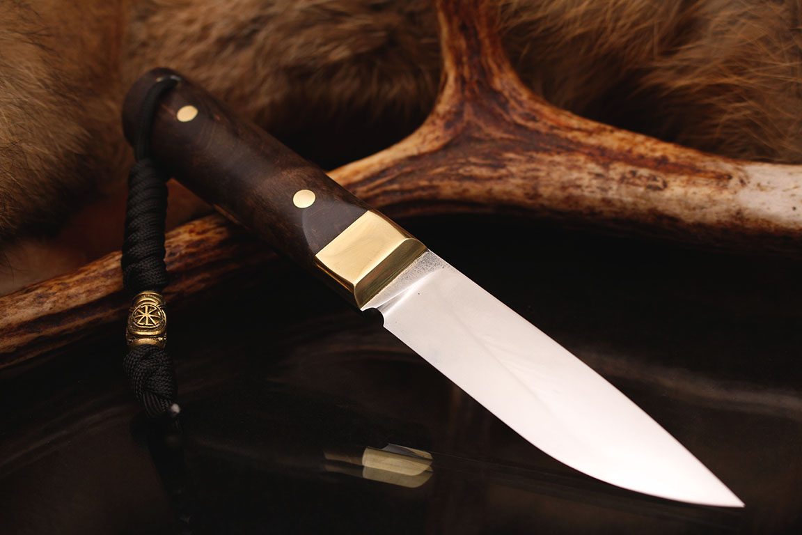 Кованый нож малый Bohler K 340, рукоять карельская береза.